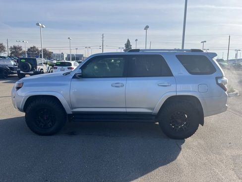 Used 2019 Toyota 4Runner SR5 Premium image 8