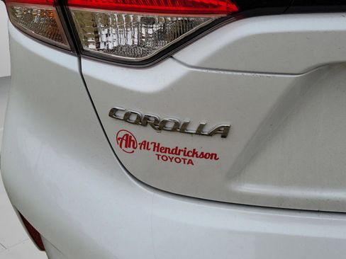 Used 2025 Toyota Corolla LE image 23