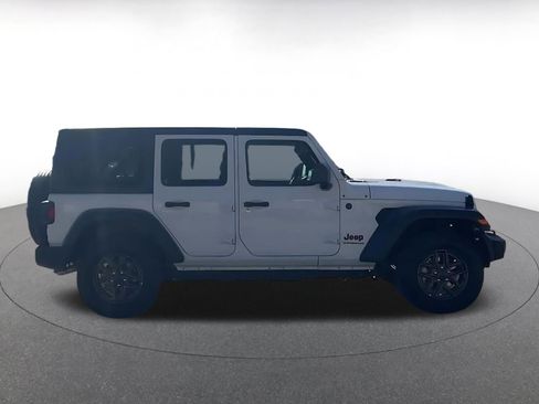 Used 2025 Jeep Wrangler Sport S image 15