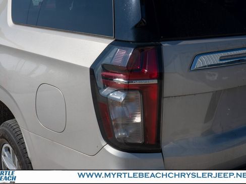 Used 2023 Chevrolet Suburban LT image 11