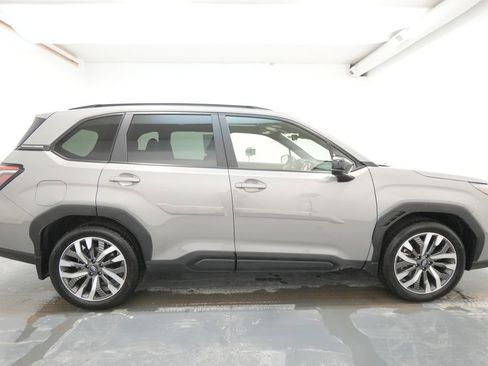 Used 2025 Subaru Forester Touring image 10