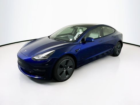 Used 2022 Tesla Model 3 Long Range image 3