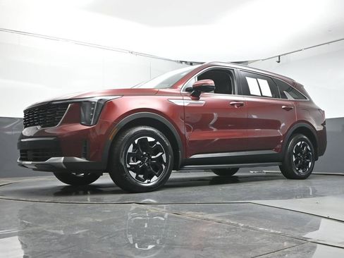 Used 2025 Kia Sorento S AWD/4WD image 36