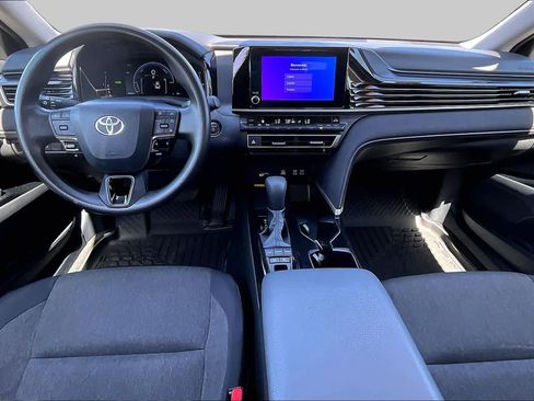 Used 2025 Toyota Camry LE FWD image 15