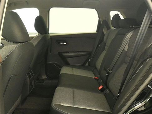 Used 2023 Nissan Rogue SV image 10