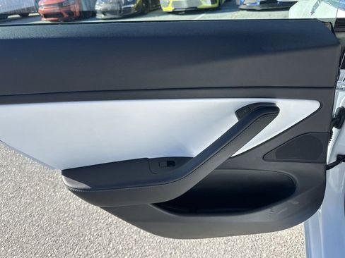 Used 2020 Tesla Model 3 Long Range image 28
