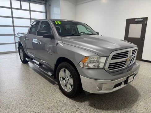 Used 2019 RAM 1500 Big Horn AWD/4WD image 2