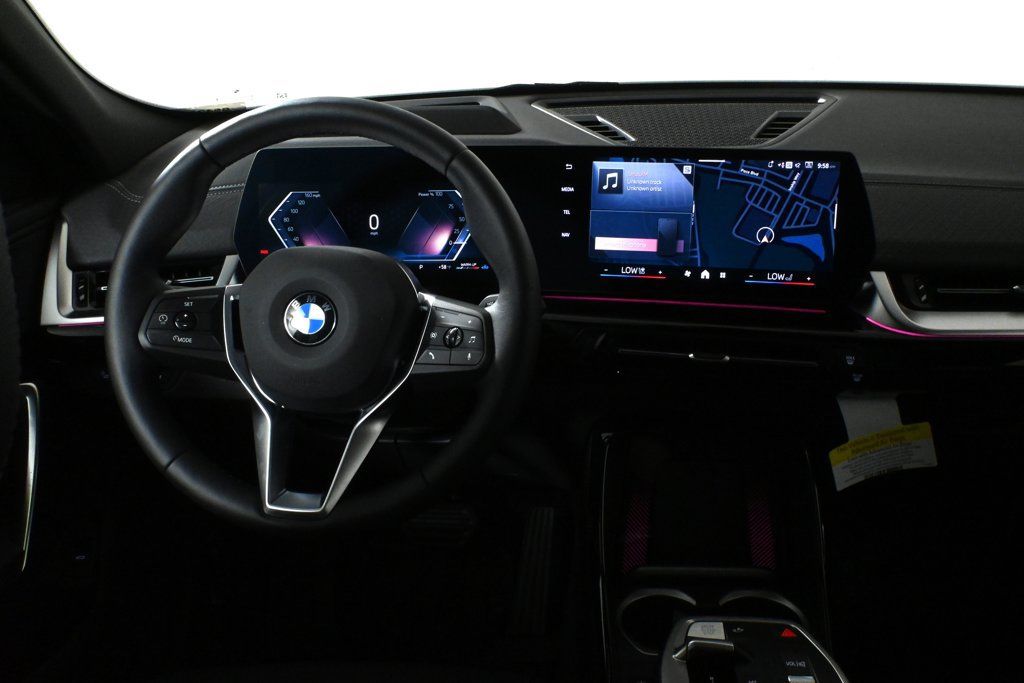 Used 2025 BMW X2 xDrive28i w/ Technology Package AWD/4WD image 18