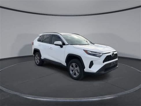 Used 2025 Toyota RAV4 XLE image 2