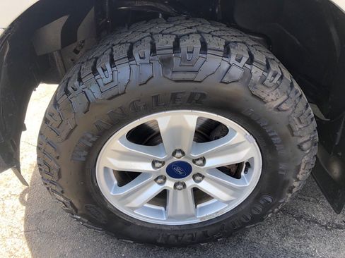 Used 2017 Ford F150 XL w/ Equipment Group 101A Mid image 10