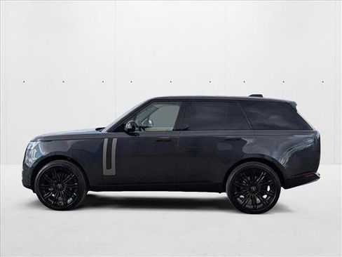 New 2025 Land Rover Range Rover SE image 9