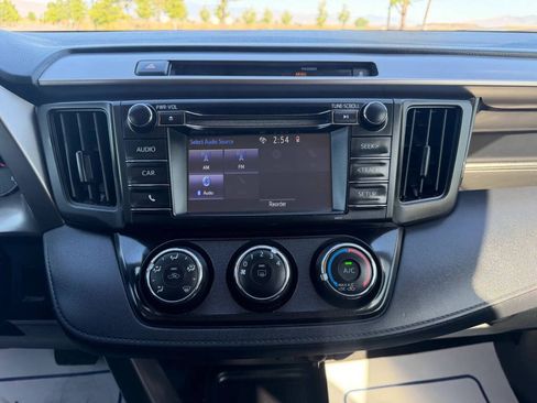 Used 2016 Toyota RAV4 LE AWD/4WD image 23