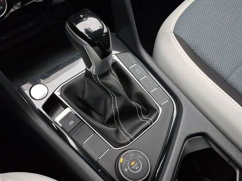 Certified 2025 Volkswagen Taos S AWD/4WD image 12