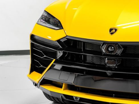Used 2025 Lamborghini Urus S AWD/4WD image 46