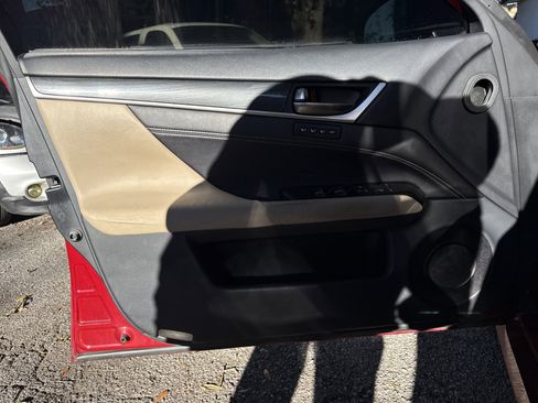 Used 2016 Lexus GS 200t image 30