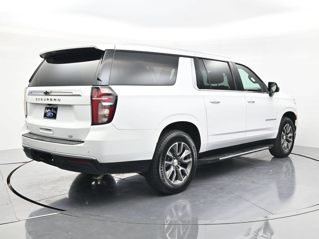 Used 2022 Chevrolet Suburban LT w/ LT Signature Plus Package AWD/4WD image 5