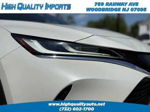 Used 2021 Toyota Venza XLE w/ Softex Package AWD/4WD image 10