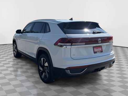 Certified 2025 Volkswagen Atlas Cross Sport SE AWD/4WD image 8