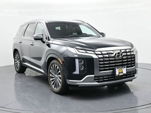 Used 2024 Hyundai Palisade Calligraphy image 4