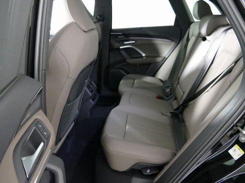 New 2025 Audi Q5 Premium Plus image 30