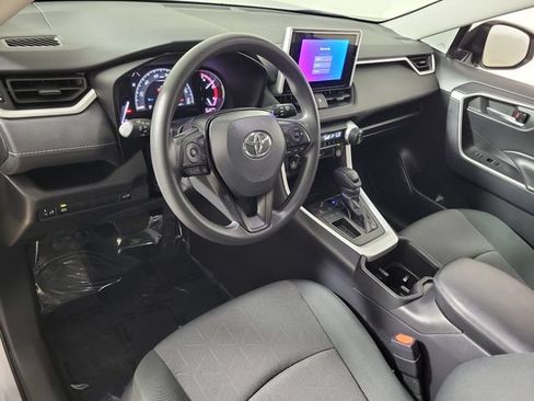 Used 2024 Toyota RAV4 XLE w/ Convenience Package FWD image 18