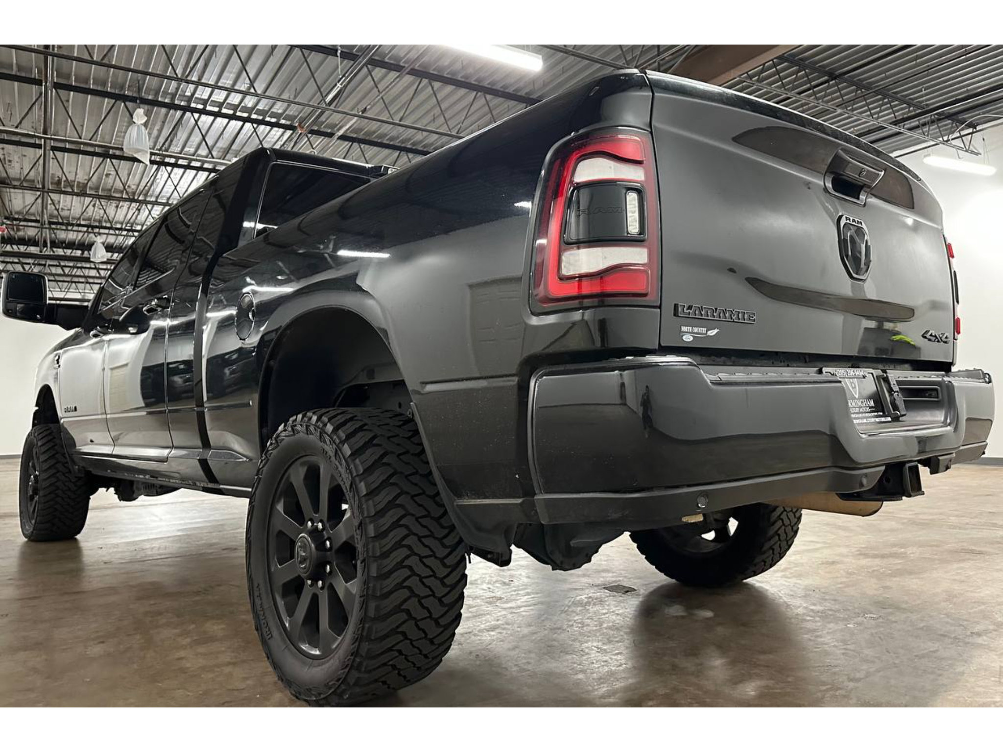 Used 2023 RAM 3500 Laramie AWD/4WD image 15