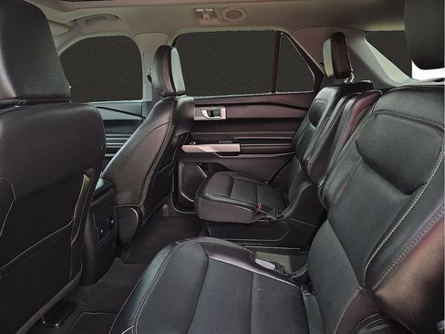 Used 2022 Ford Explorer Limited w/ Equipment Group 301A image 10