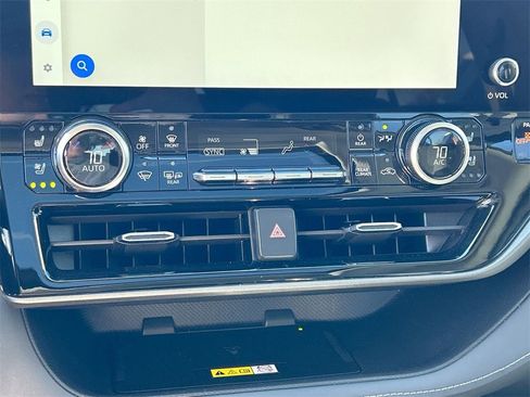 Used 2023 Toyota Highlander Limited image 33