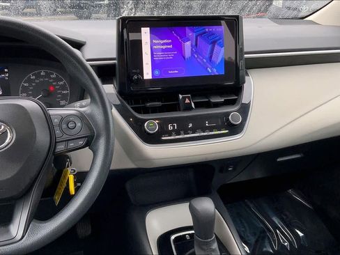 Used 2024 Toyota Corolla LE image 7