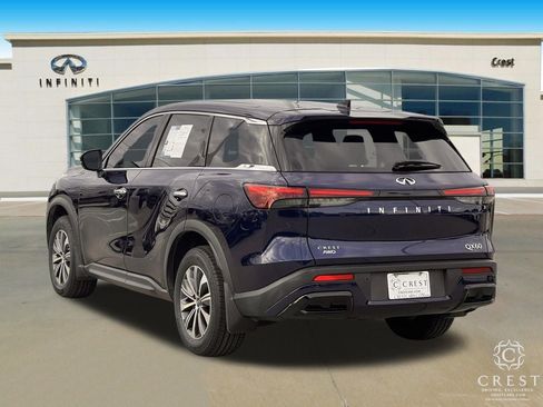 Used 2023 INFINITI QX60 Pure image 7