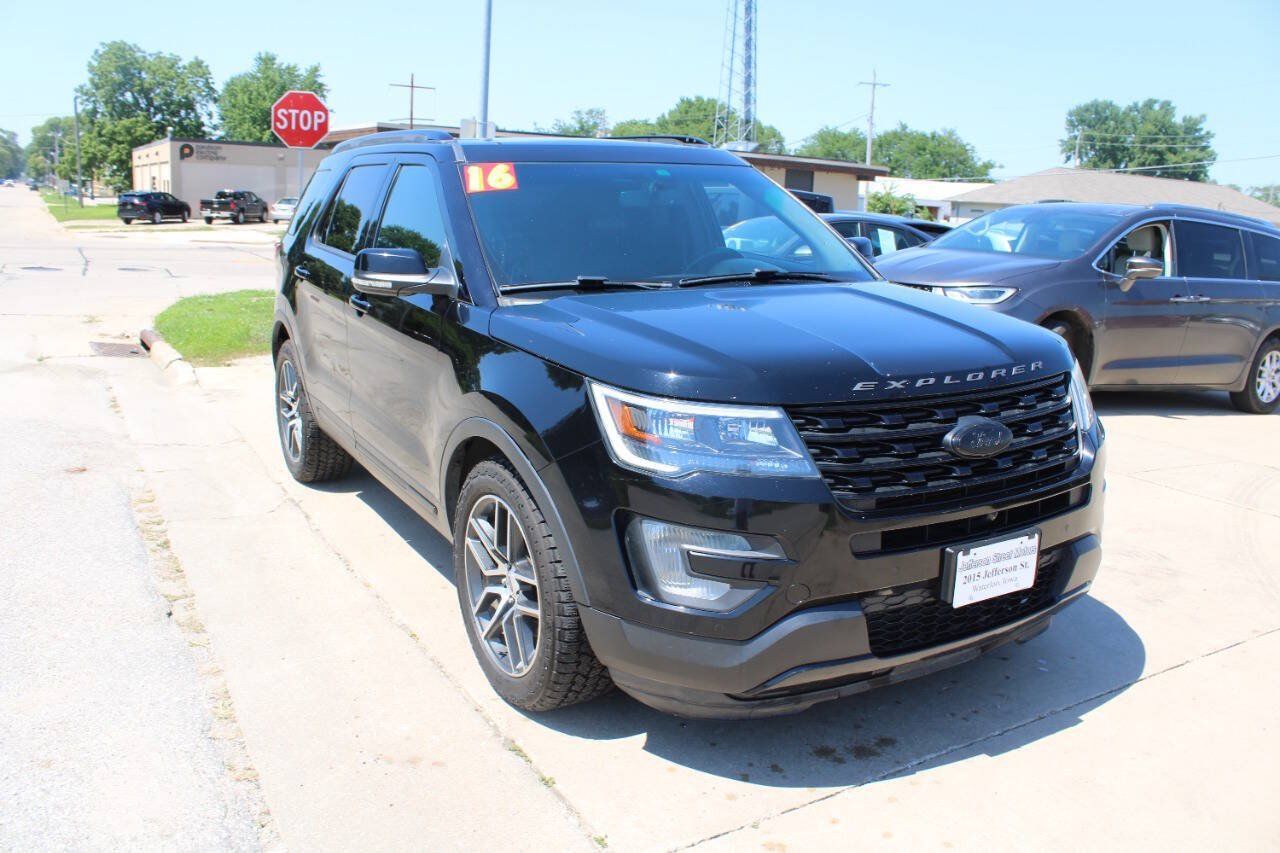 Used 2016 Ford Explorer Sport w/ Equipment Group 401A AWD/4WD image 2
