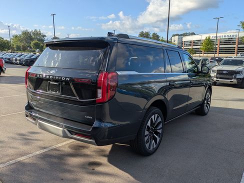 Certified 2025 Ford Expedition Max Platinum w/ Driver's Package AWD/4WD image 4