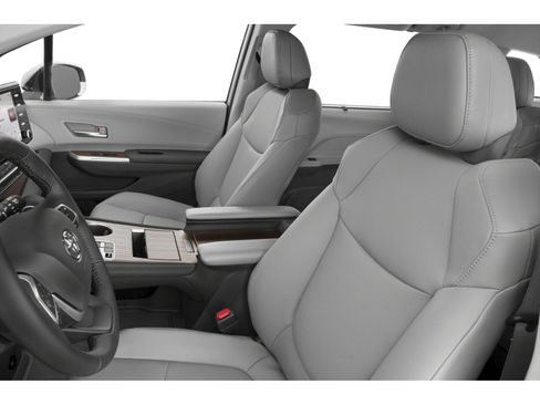 Used 2024 Toyota Sienna XLE FWD image 8