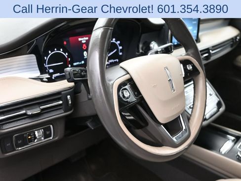 Used 2021 Lincoln Corsair FWD image 12