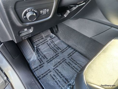 New 2025 Jeep Grand Cherokee Altitude image 27