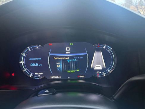 Used 2018 Cadillac Escalade ESV Platinum image 17