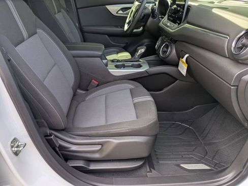 New 2025 Chevrolet Blazer LT FWD image 34