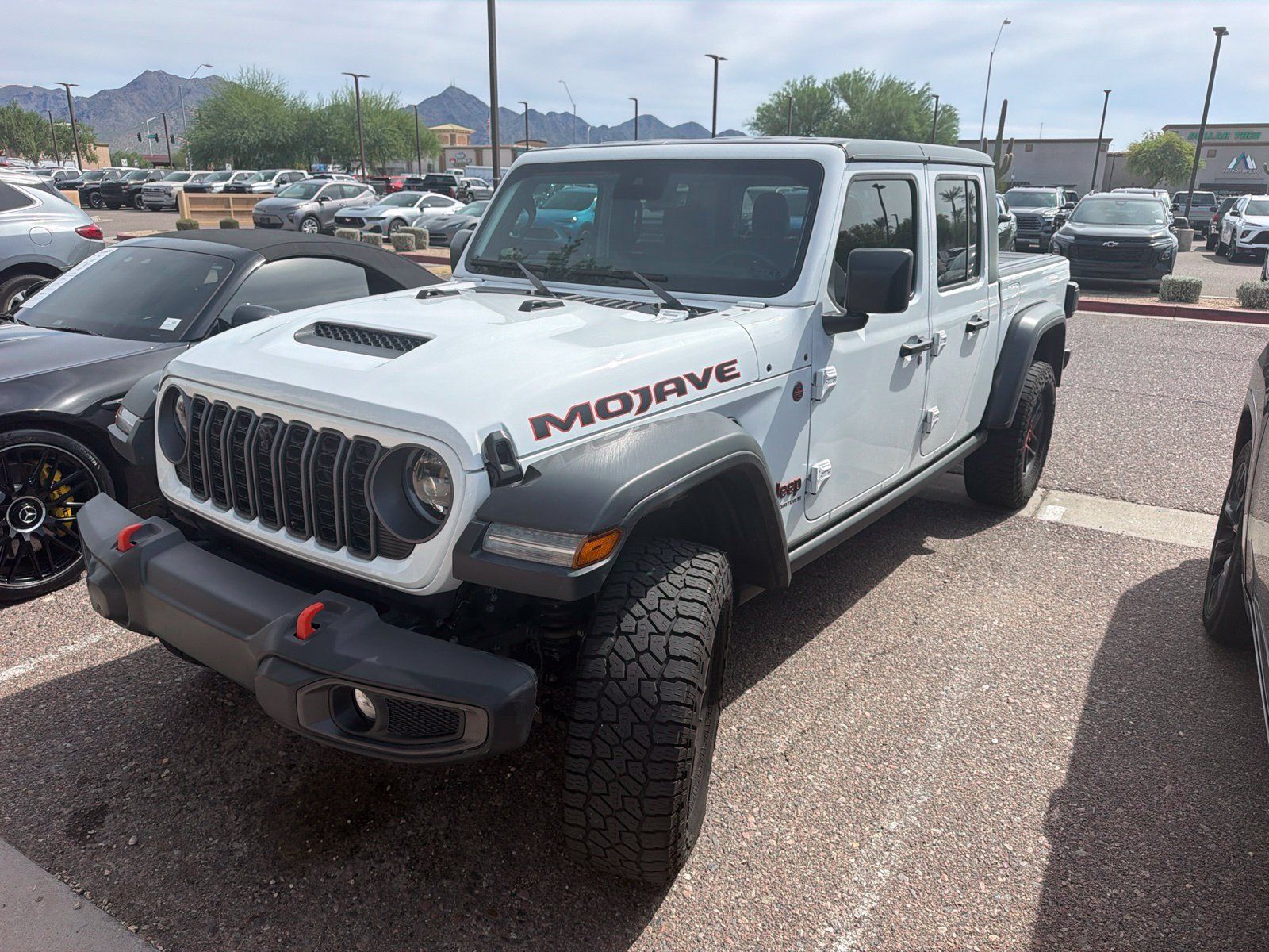 Used 2025 Jeep Gladiator Mojave w/ Convenience Group AWD/4WD image 6