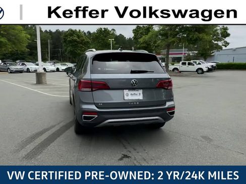 Certified 2023 Volkswagen Taos SE FWD image 9