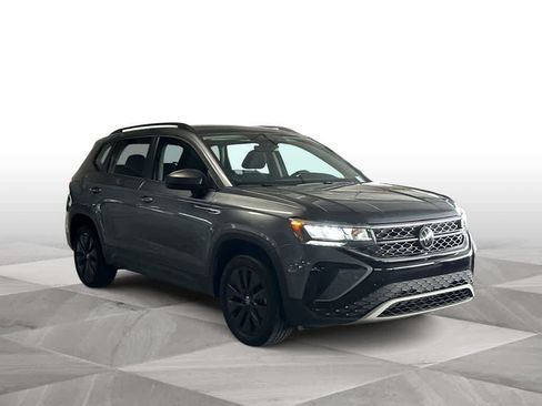 Used 2024 Volkswagen Taos S FWD image 2