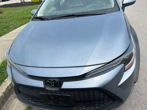Used 2020 Toyota Corolla LE w/ LE Premium Package FWD image 2