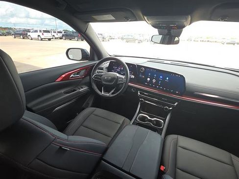 Used 2024 Chevrolet Traverse Z71 w/ LPO, Floor Liner Package AWD/4WD image 15