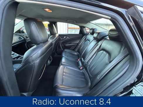 Used 2017 Chrysler 200 Limited Platinum image 16