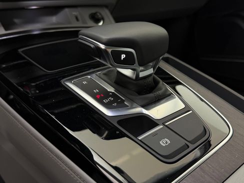 Certified 2023 Audi Q5 2.0T Premium Plus w/ Premium Plus Package AWD/4WD image 17