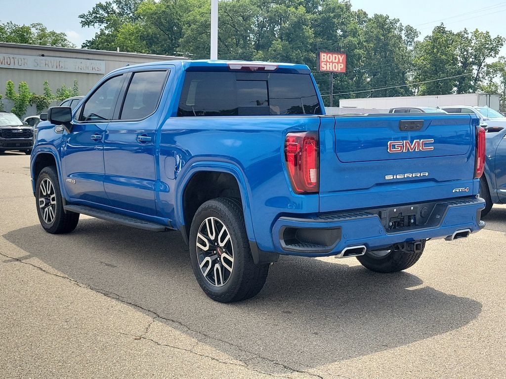 Used 2023 GMC Sierra 1500 AT4 w/ AT4 Premium Package AWD/4WD image 3