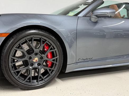 Certified 2026 Porsche 911 Targa 4 GTS AWD/4WD image 11