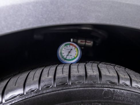 Used 2025 Genesis GV80 3.5T Prestige image 43