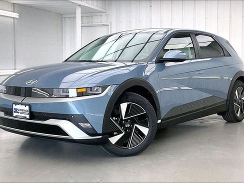 New 2026 Hyundai Ioniq 5 SEL image 2