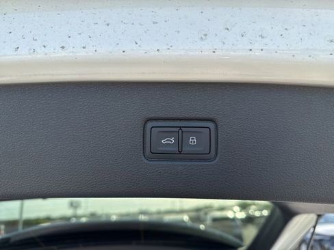 Used 2026 Audi Q7 Premium Plus w/ Premium Plus Package image 10