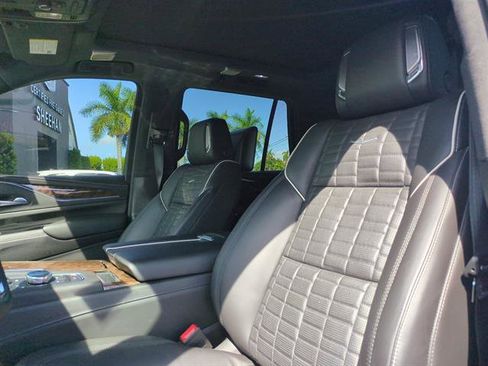 Certified 2024 Cadillac Escalade Premium Luxury Platinum image 62
